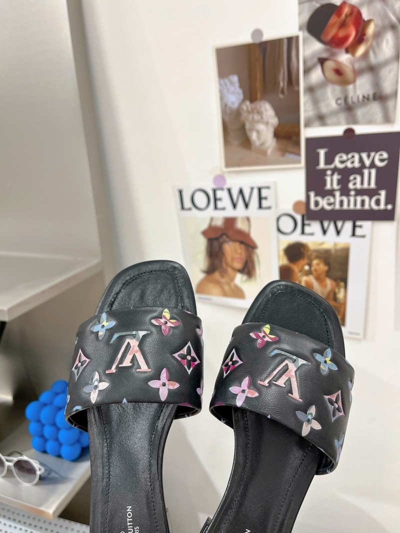 Louis Vuitton Slippers